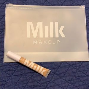 Milk Makeup Flex Concealer & Bag (Shade: Light)